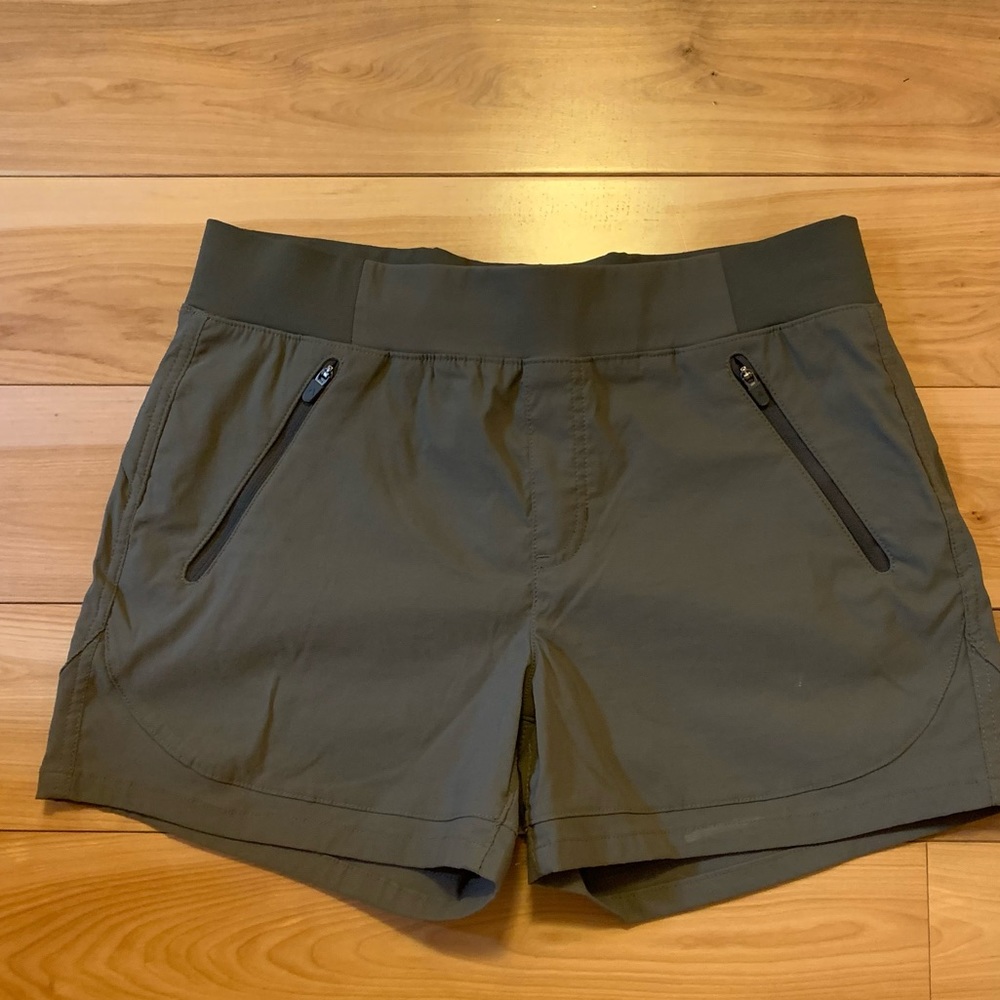 Eddie Bauer Guide Pro Flex Shorts Size 6